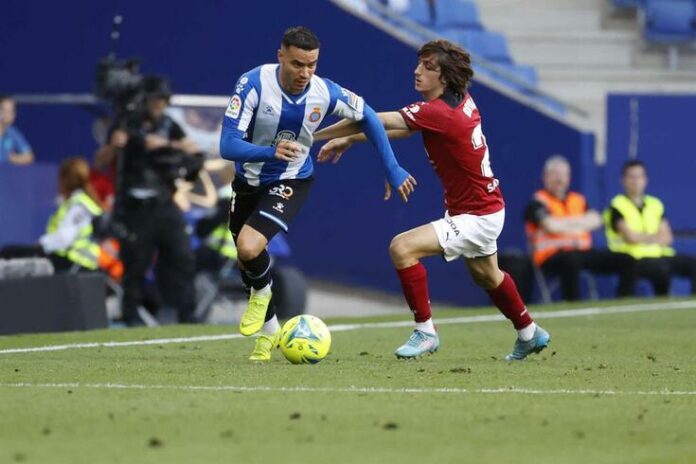 Raúl de Tomás, centro, jugador español