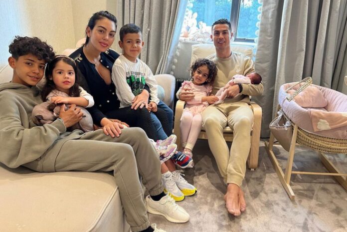 Ronaldo y su familia