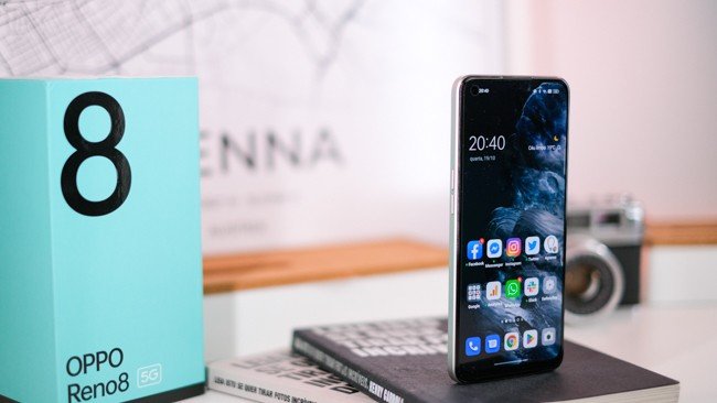 OPPO Reno8