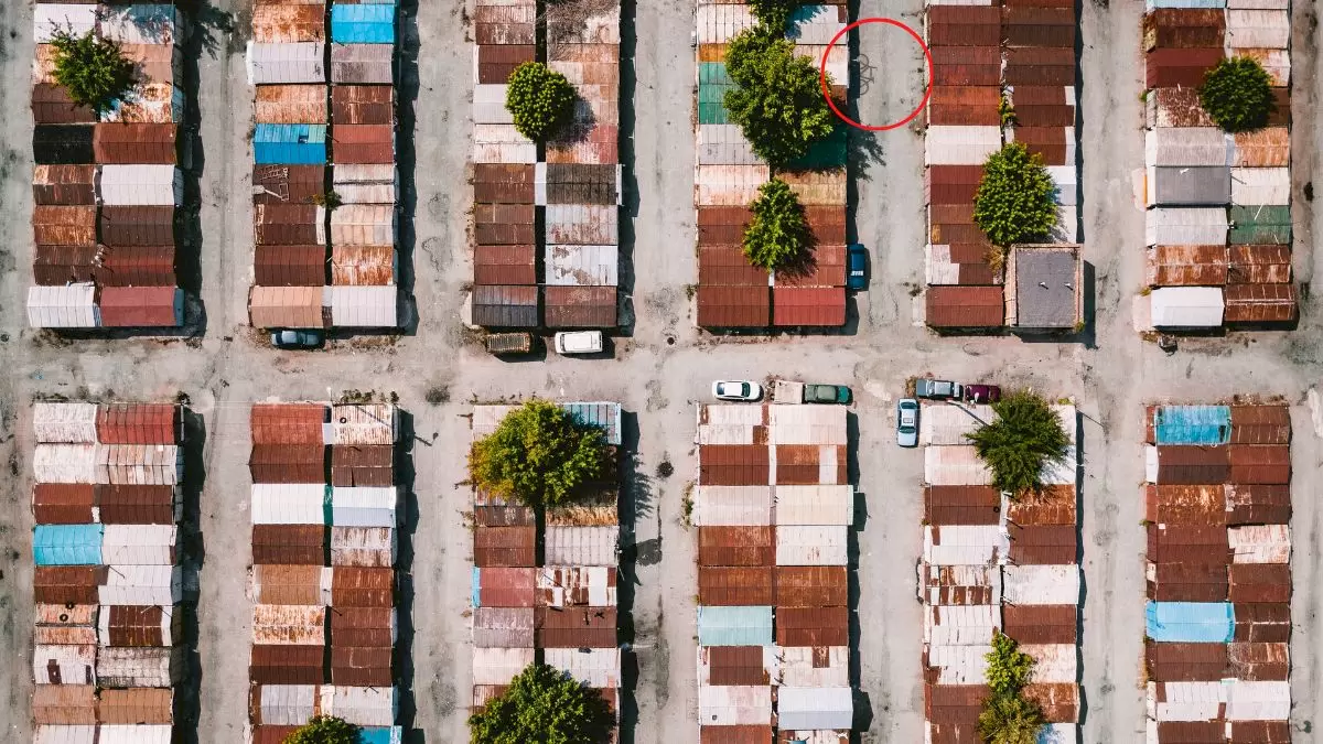 Prueba Visual de Ilusión Óptica: Aparte de los Coches hay Otro Vehículo. ¿Puedes encontrarlo?