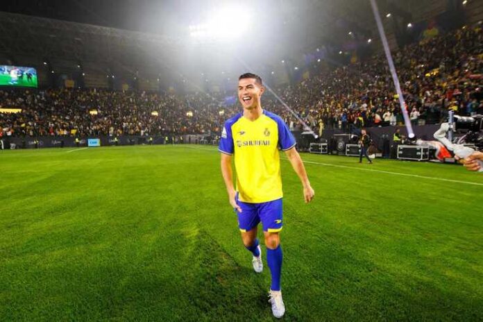 Cristiano Ronaldo con los colores del Al Nassr