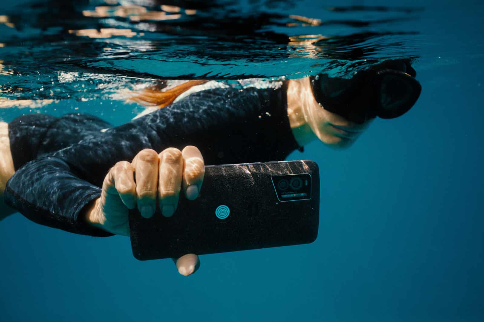 Apnea Crosscall Stellar X5 smartphone irrompible resistente al agua y al buceo